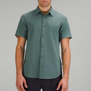 NEW Lululemon Live To Practice Short Sleeve Button Down Shirt L